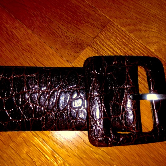 Ann Taylor chocolate brown leather belt - Picture 1 of 3